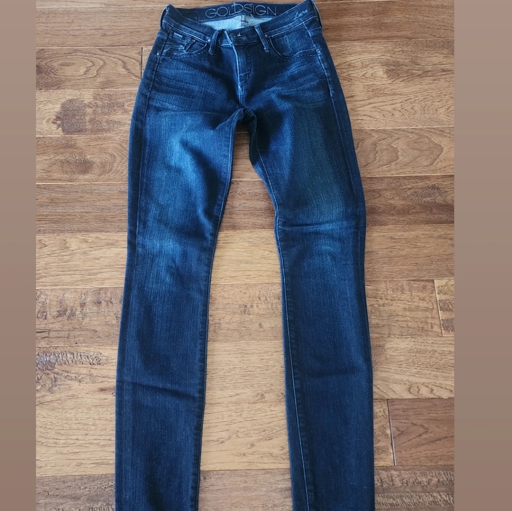 Women's skinny jeans